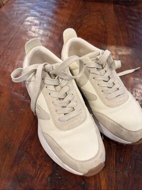 Dolce Vita Men's Low-Top Sneakers in Cream and White